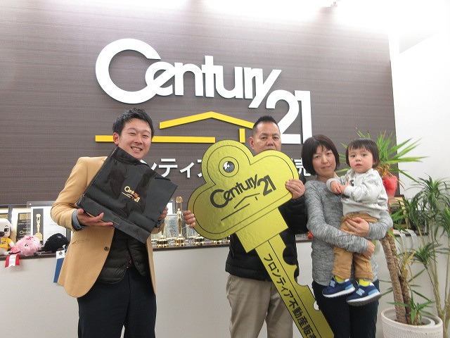 近所に新築一戸建てが売りに出ていたので見に行った。