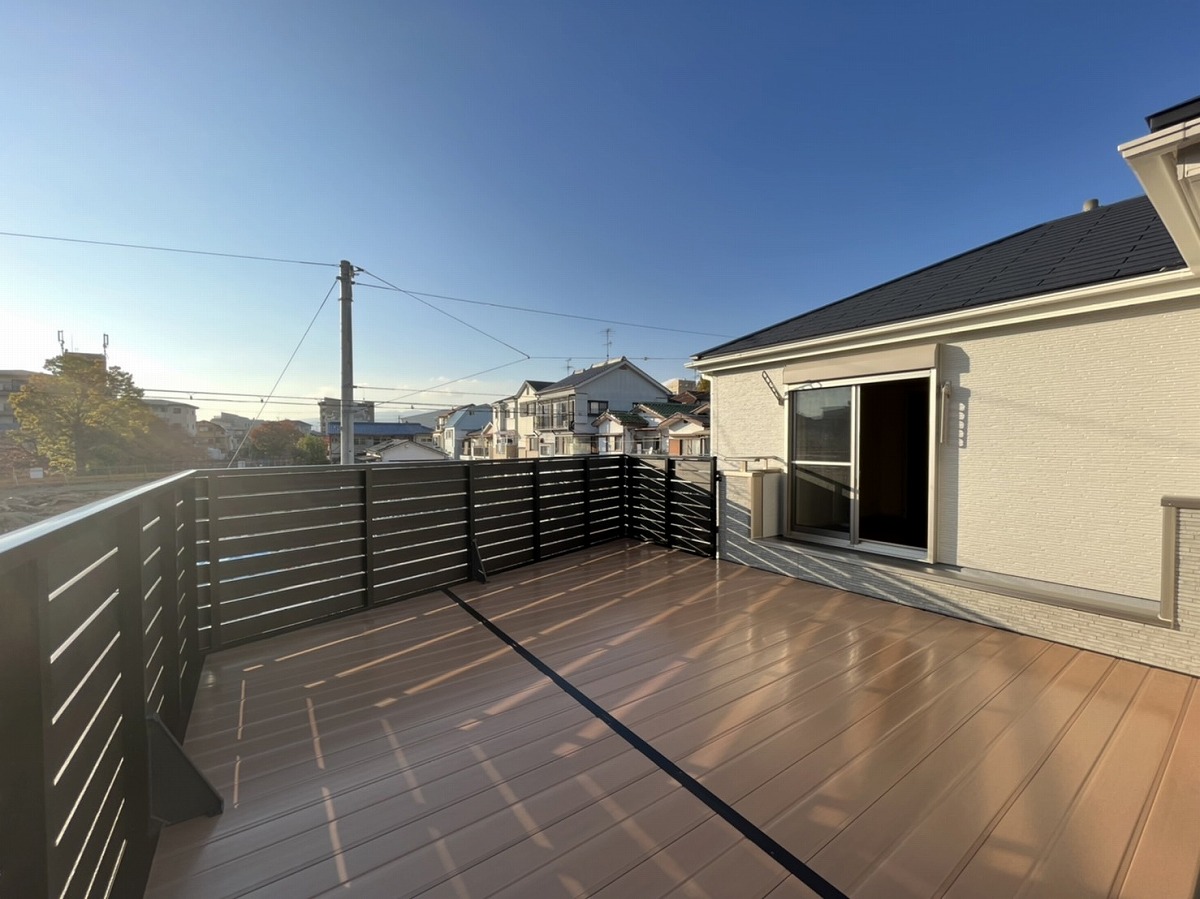 後付けのカーポートバルコニー