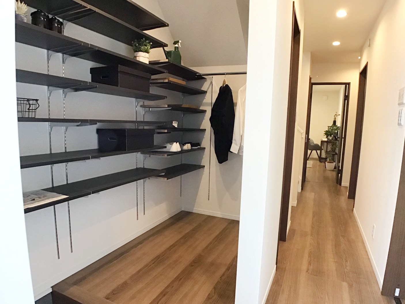 スポーツ、アウトドア用品も収納しやすい広々SSIC