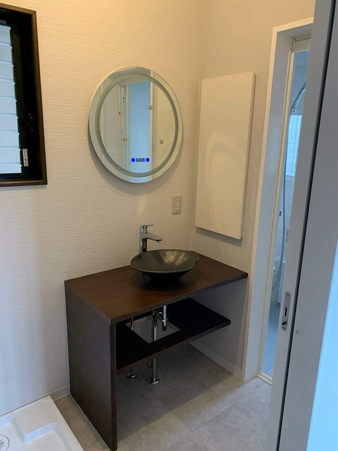 陶器のボウルを使ったオンリーワンの造作洗面台