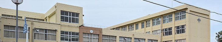 新堂中学校