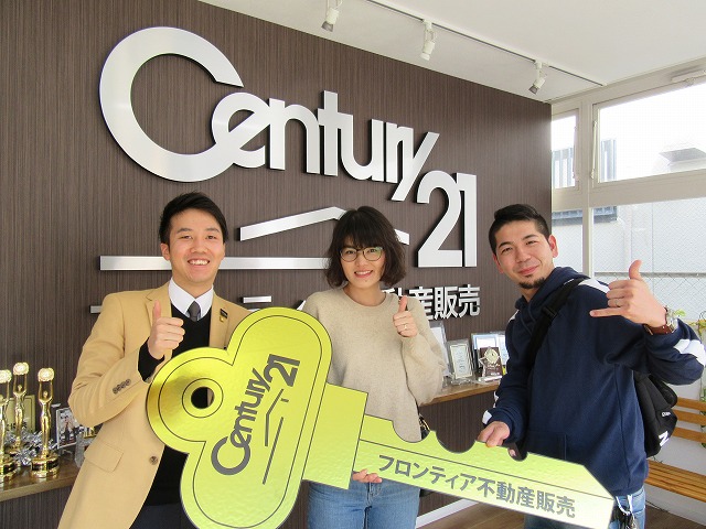 現在の住まいが手狭になった為。