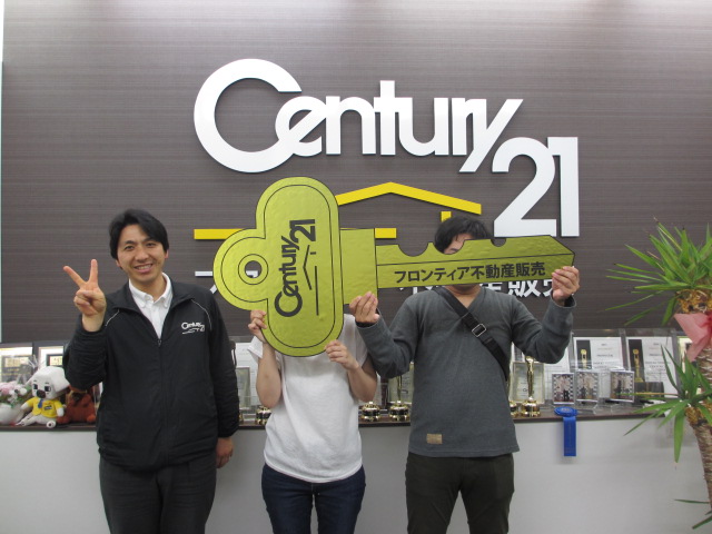 今住んでいる家がせまく感じてきたから。