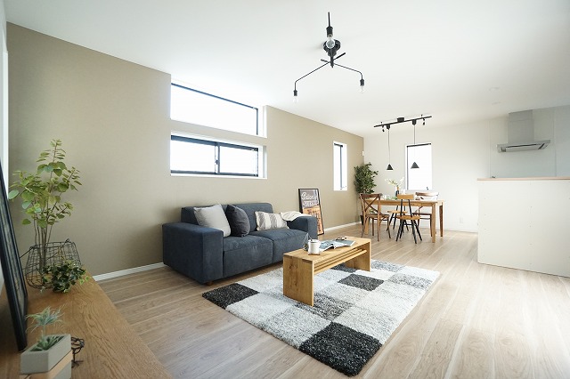 インターネットを見て