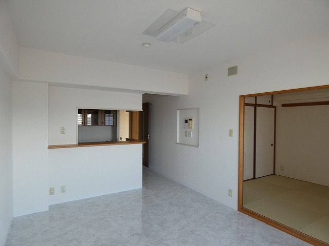 石目調の床に張替！