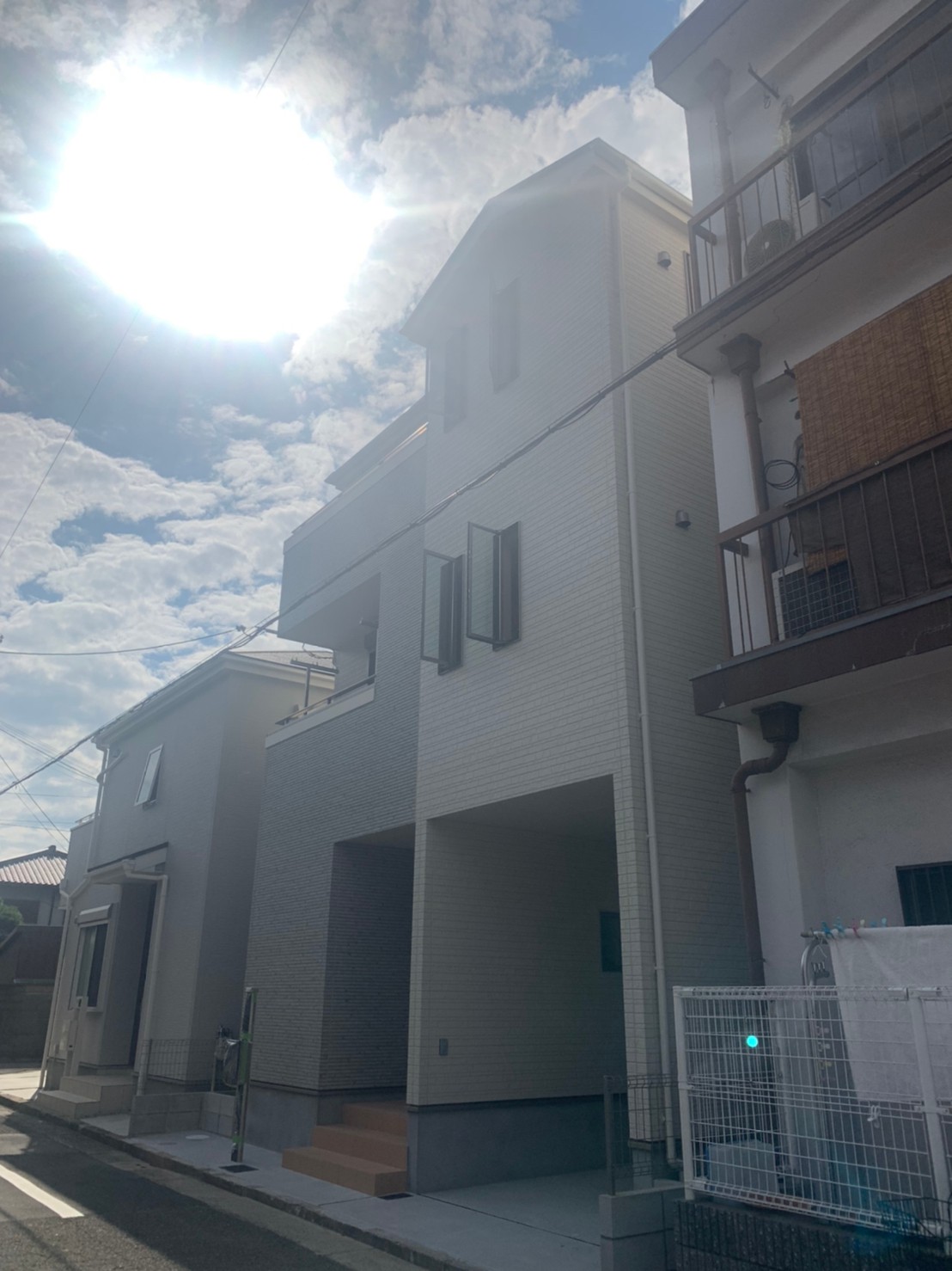 コロナによる大家族からの世帯分離をしたかった為
