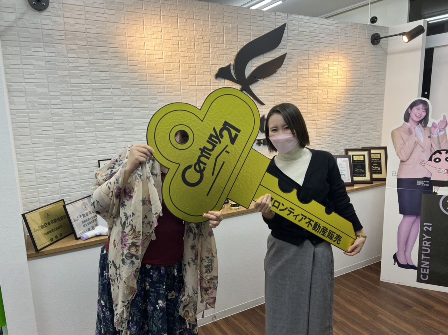 今の住居より広いところに住む必要があったため。