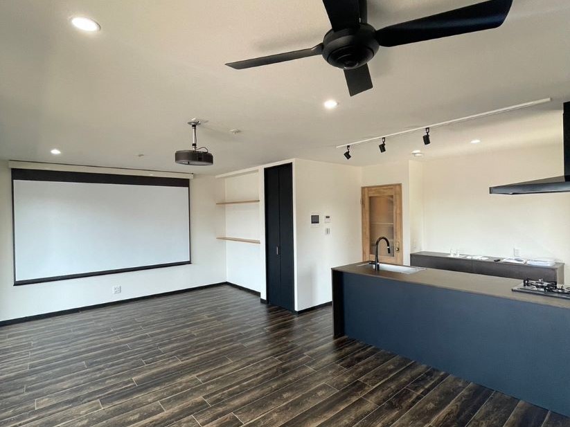 ブルックリン仕様の男らしい内装に！！