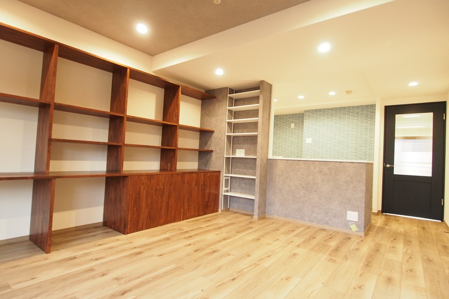 造作収納スペースで生活利便性アップ