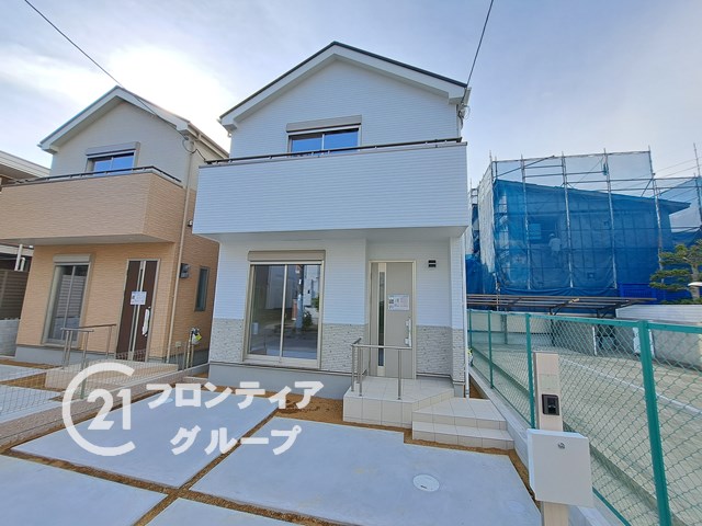 父が難病に罹患し段差のある部屋や階段など生活に支障が来た為。