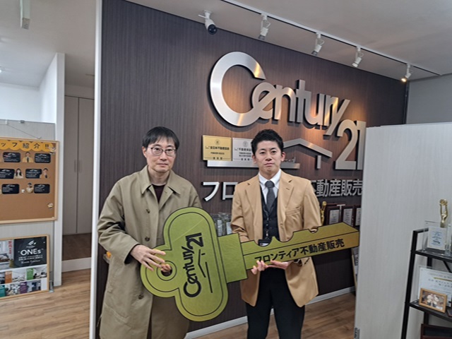 近くの賃貸に引っ越す為
売却のご依頼をしました。