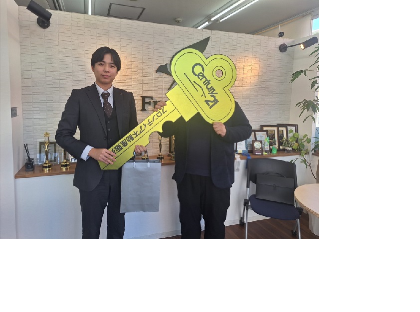 現在の家が古くなった為
