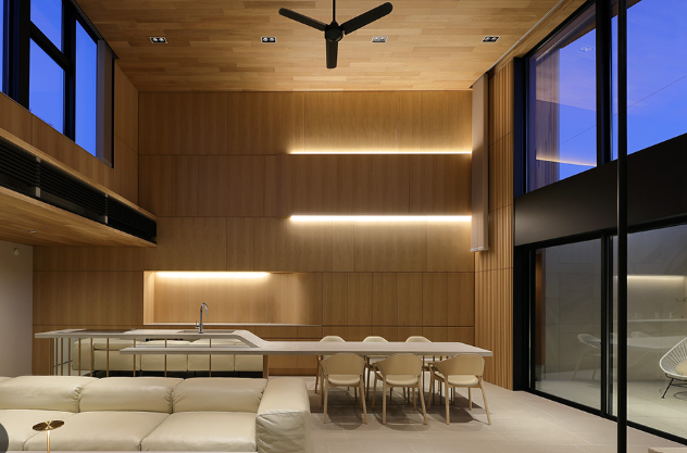 手狭になったため