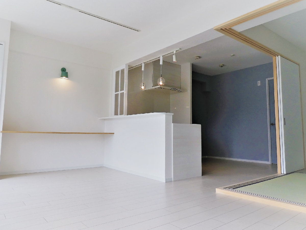 爽やかなブルーが印象的なお部屋