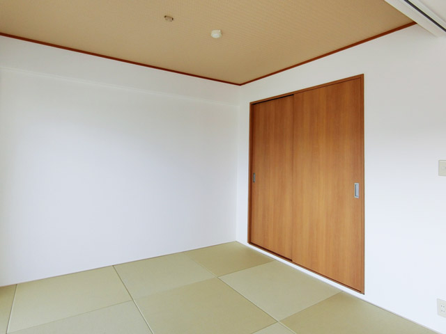 30,000冊以上の本をきれいに収納できる趣味のスペースがある家