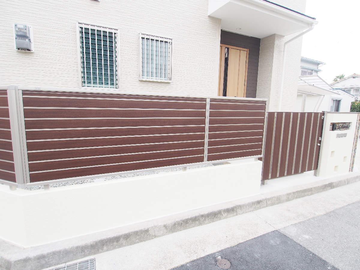 外構で建物のファサードにアクセント