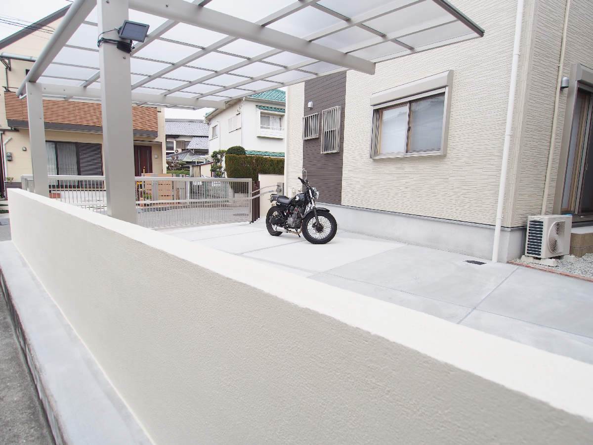 外構で建物のファサードにアクセント