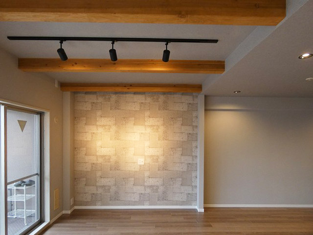 KOBESTYLEのキッチンをメインにアンティークな雰囲気に