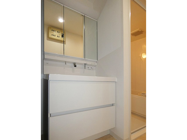 白を基調とした、シンプルエレガントなリフォーム