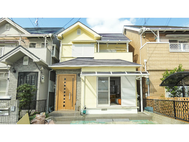 お料理が楽しくなるマンゴーイエローのキッチン