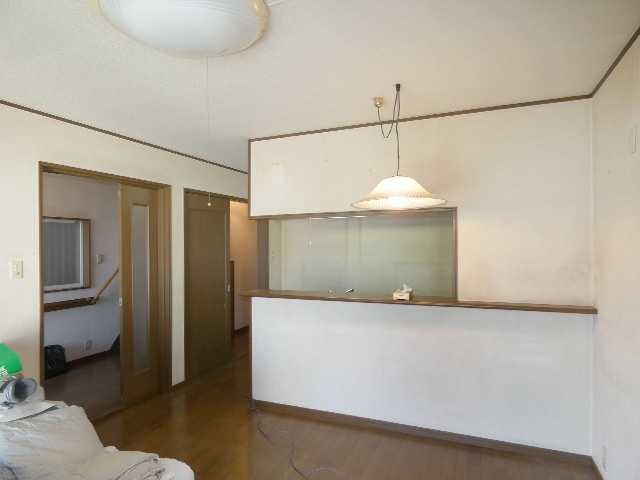 お料理が楽しくなるマンゴーイエローのキッチン