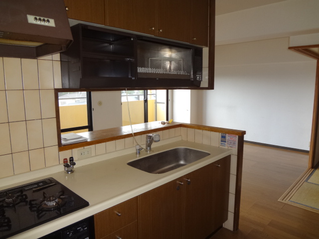 使い勝手抜群の造作家具を大工さんの手で制作