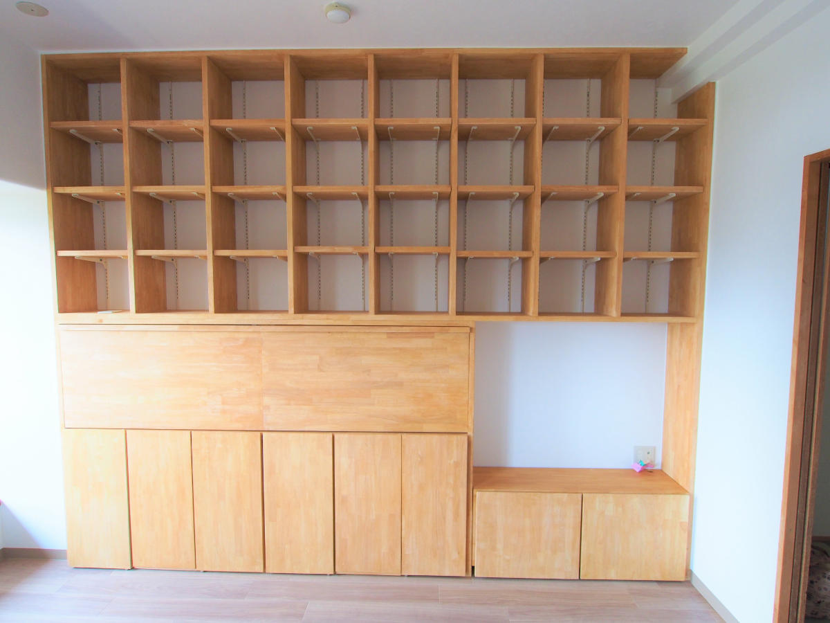 使い勝手抜群の造作家具を大工さんの手で制作