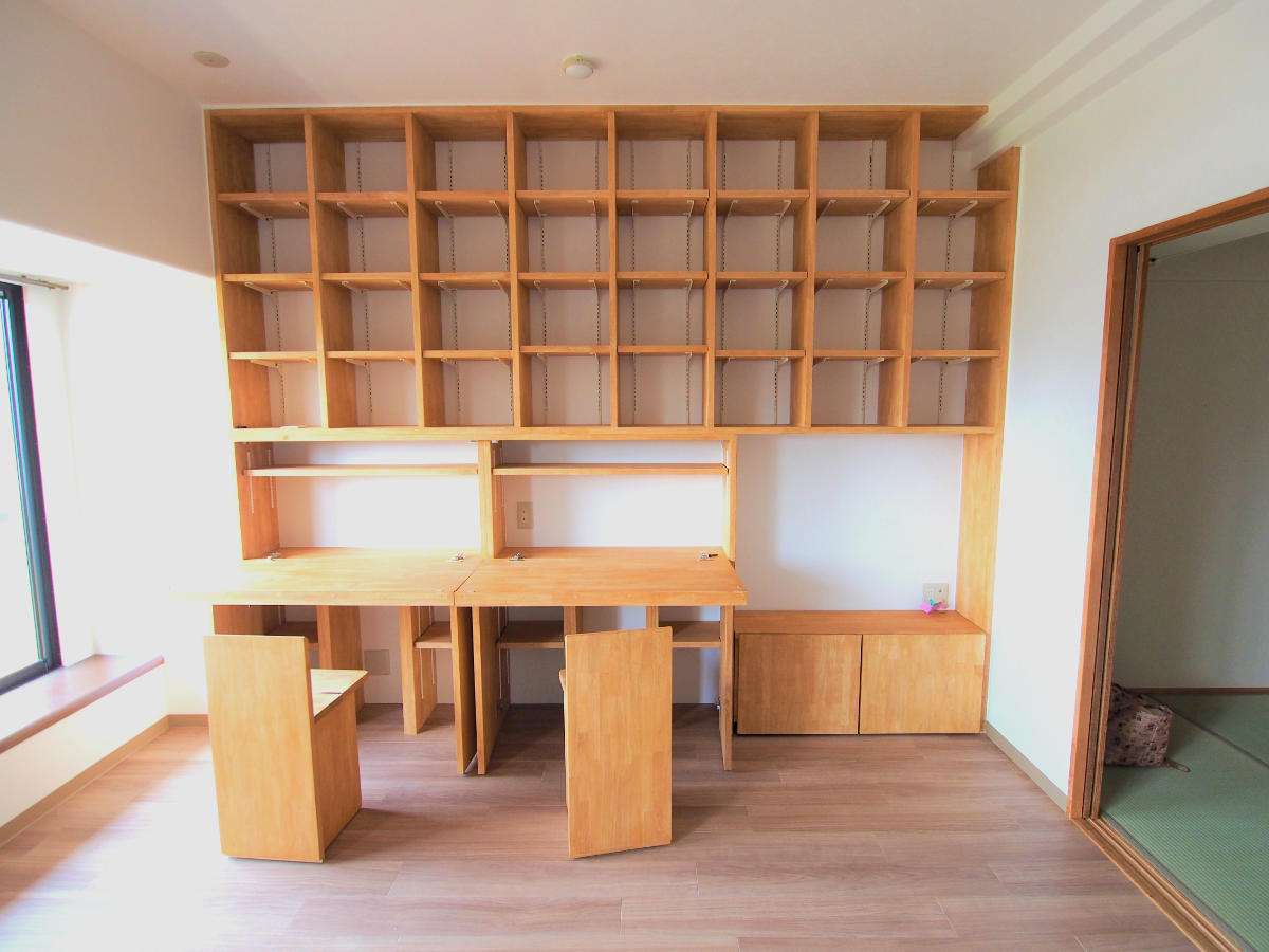 使い勝手抜群の造作家具を大工さんの手で制作