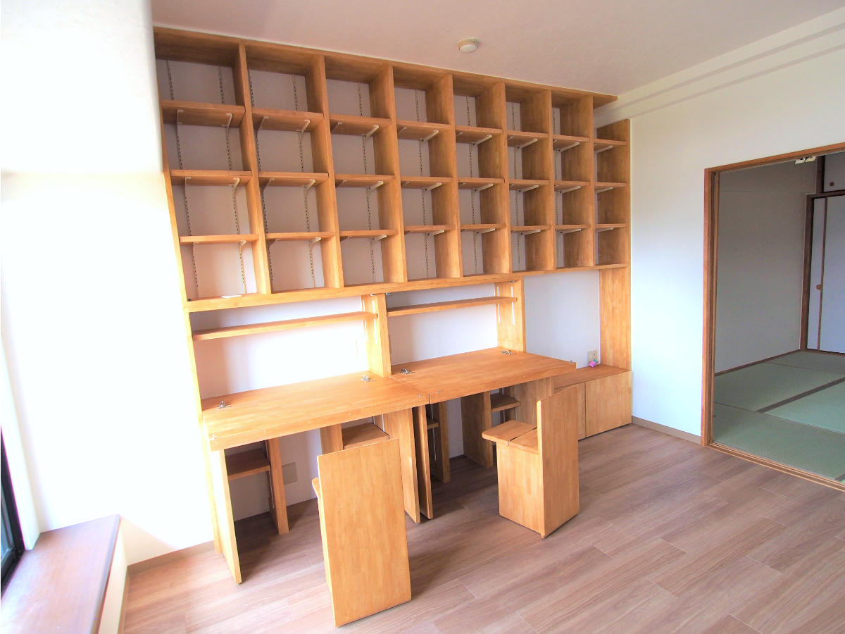 使い勝手抜群の造作家具を大工さんの手で制作