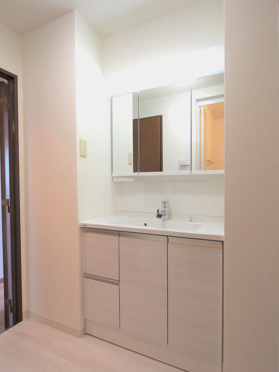 使い勝手抜群の造作家具を大工さんの手で制作