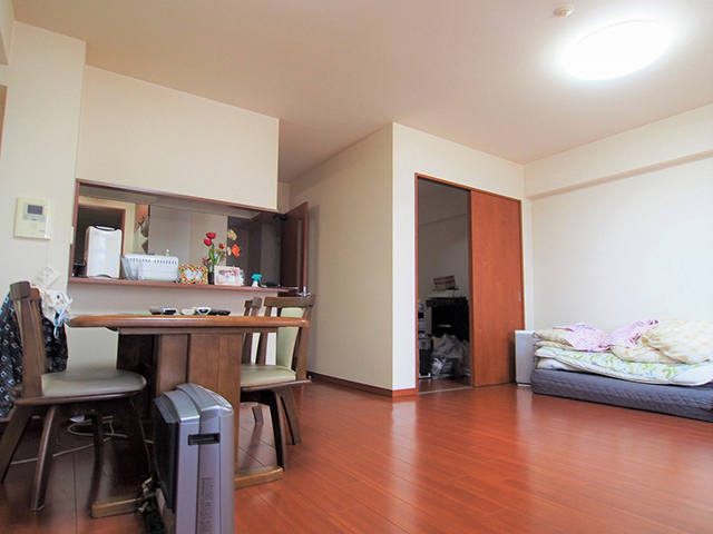 大型収納を有効活用して書斎へ