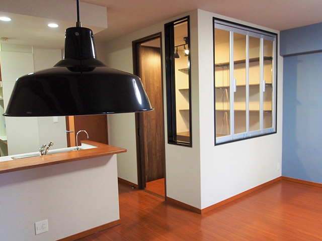 大型収納を有効活用して書斎へ